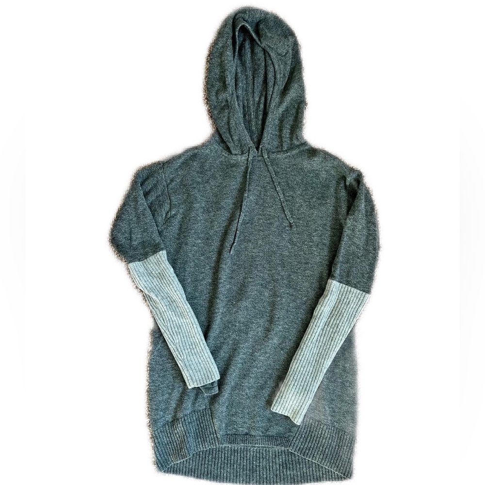 Athleta Women’s Grey Hoodie Soft Sweater with Thumb Holes on Sleeves Size XXS